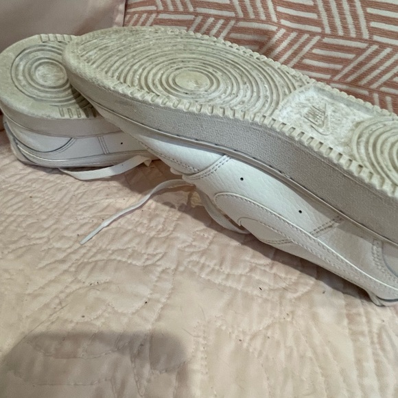 White, gently used Nike Air Force 1 tennis shoe. - Picture 5 of 6